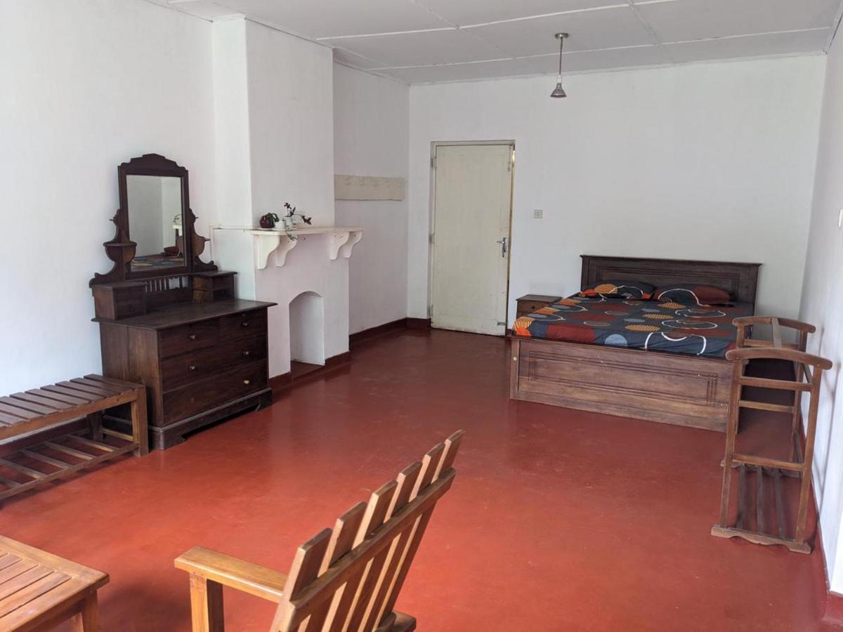 Chilly Croc Hostel 努沃勒埃利耶 外观 照片