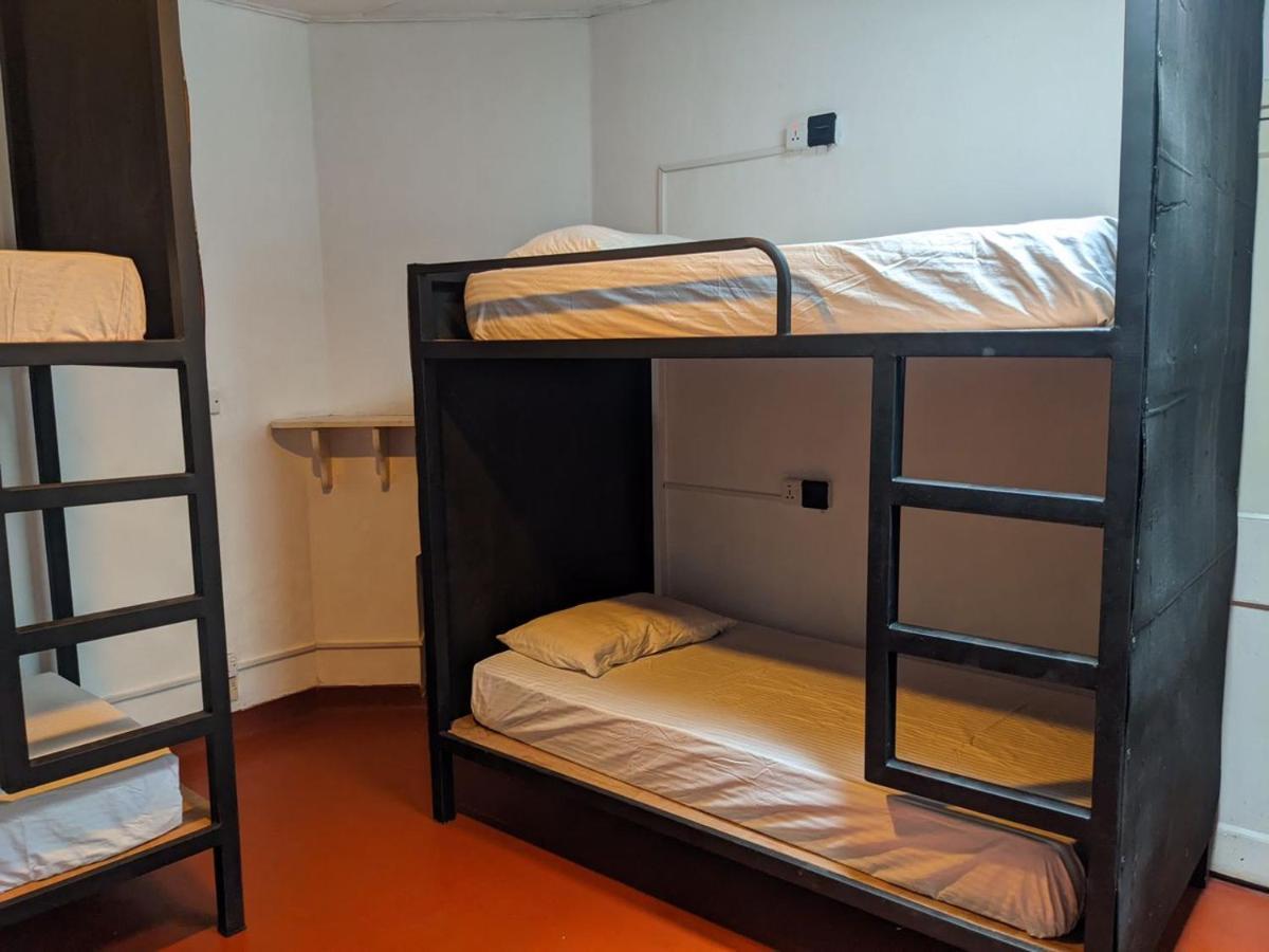 Chilly Croc Hostel 努沃勒埃利耶 外观 照片